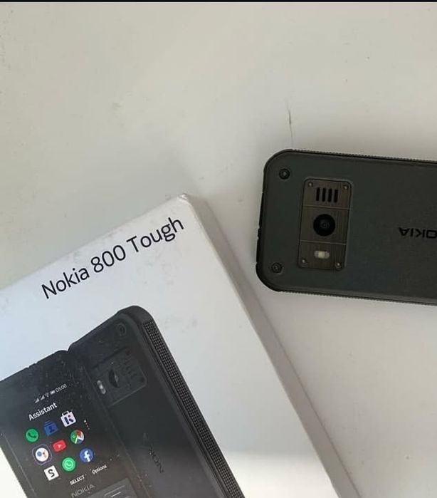 Nokia 800 Tough: самый прочный телефон!