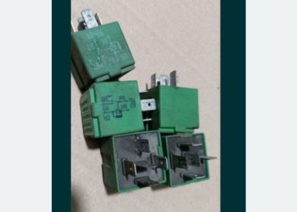 Relee  electrice