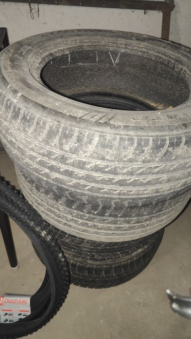 215/60 R16. triangle.
