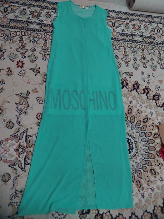 Продам платьев б/у