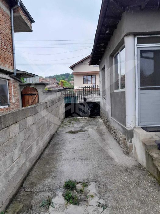 Продава се Къща в Дългопол - 100 кв.м за 500 €/кв.м - Снимка #10