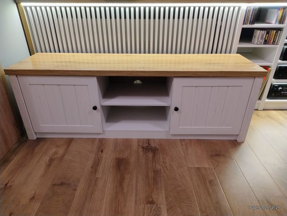 Comoda pentru living