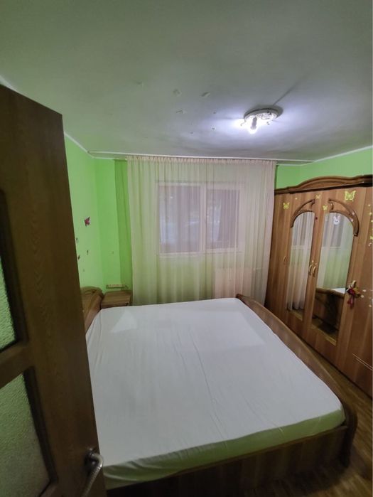 Ofer spre inchiriere apart 2 camere decomandat Tomis Nord