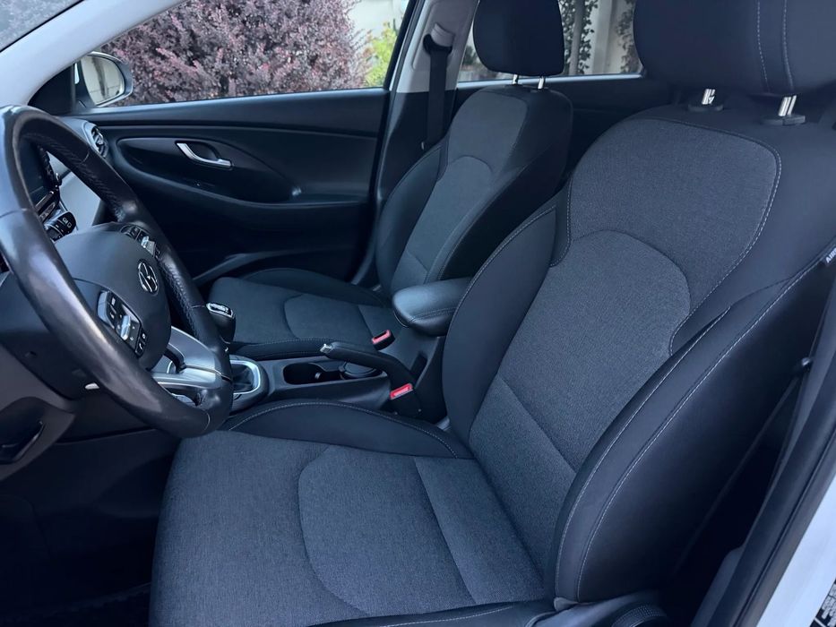 Hyundai I30 Distronic, Led, Incalz volan scaune, camera