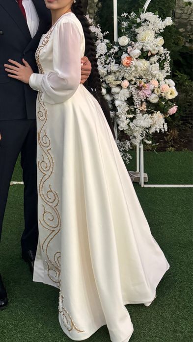 Продам платье на Узату