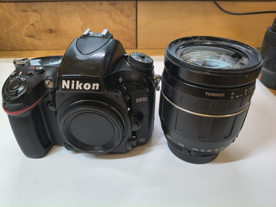 Vând aparat foto Nikon D610 + card 64gb