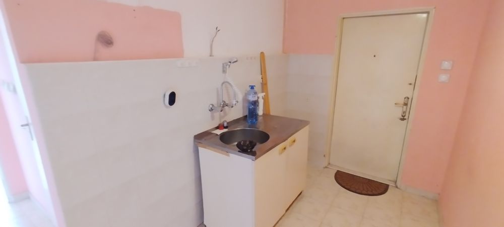 Продава се Едностаен апартамент в Перник, Ладовица - 46 кв.м за 1220 €/кв.м - Снимка #10