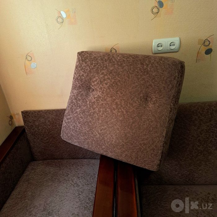 Диван с 2 креслами в хорошем состоянии