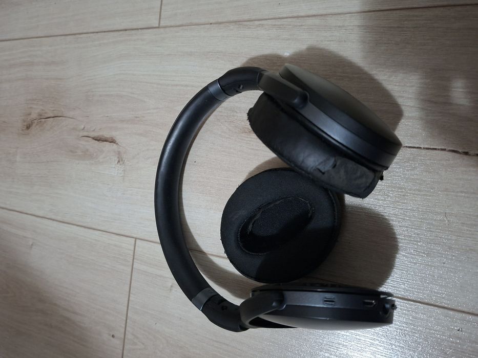 Vand casti over the ear  Sennheiser HD 4.40BT