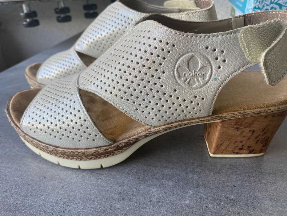 Sandale Rieker, decupate, alb, marime 38, toc 5cm, Nou