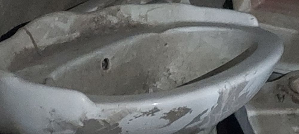 Продам унитазы без бачка.