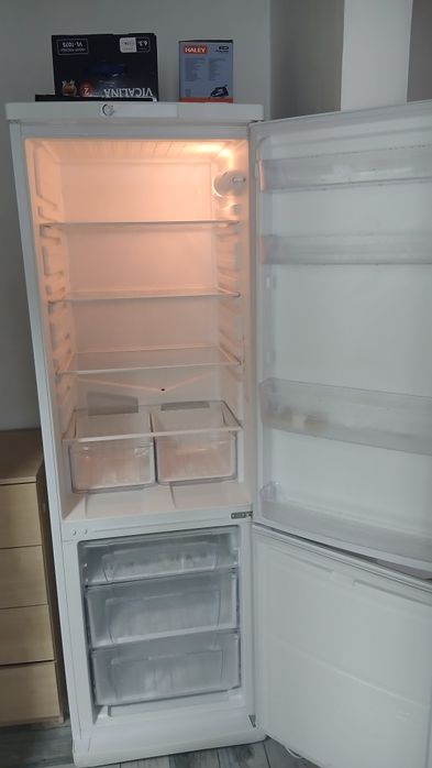 Продам холодильник
