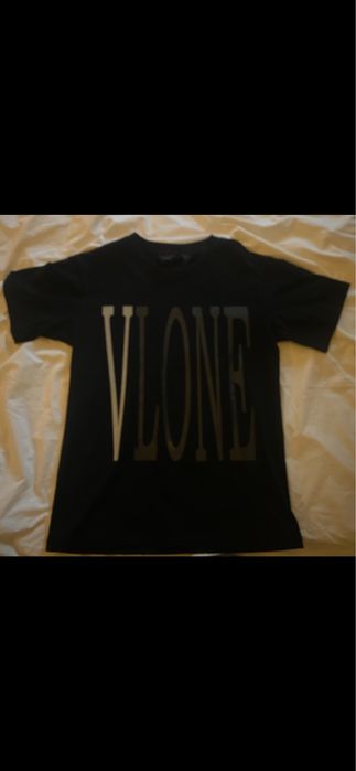 vand tricou Vlone