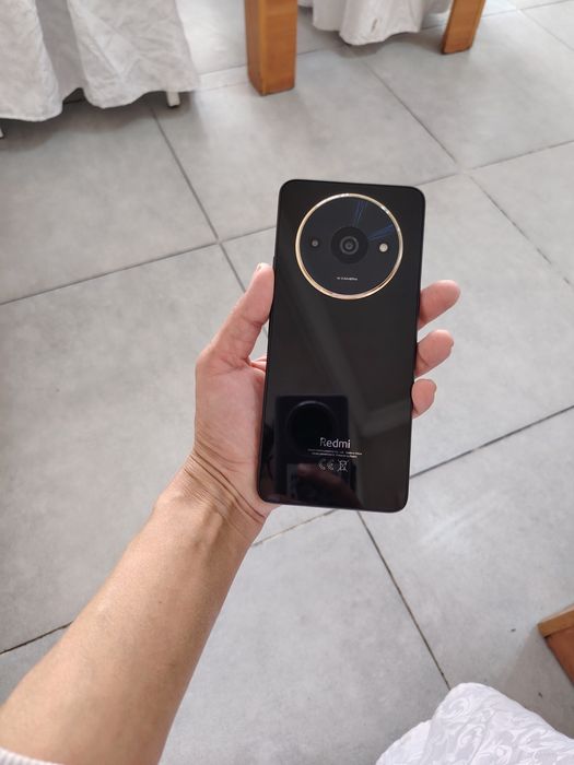 продаётся телефон