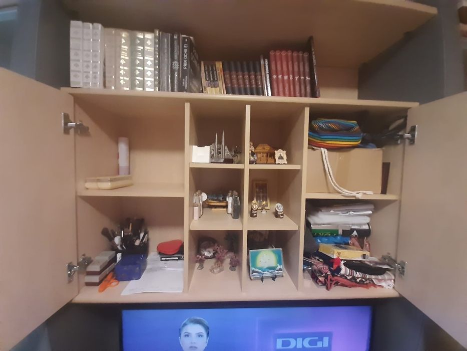 Mobila / bibliotecă de living premium, import Germania