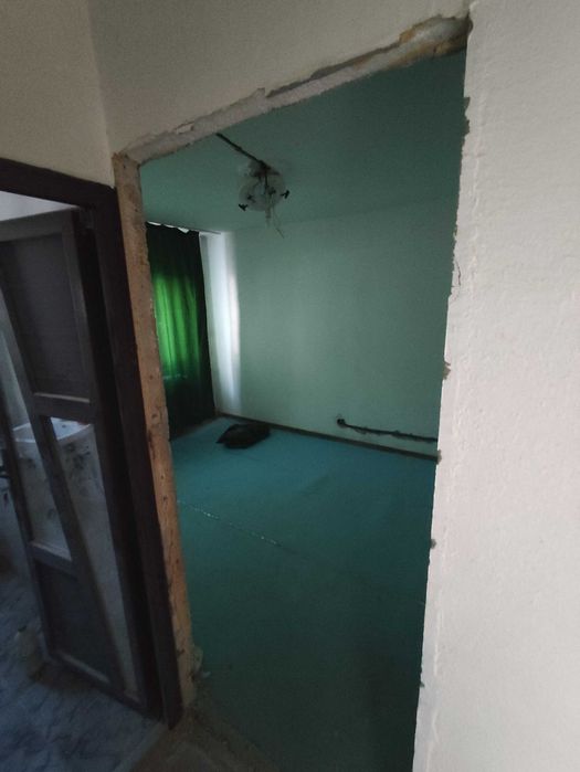 Apartament 3 camere de vânzare
