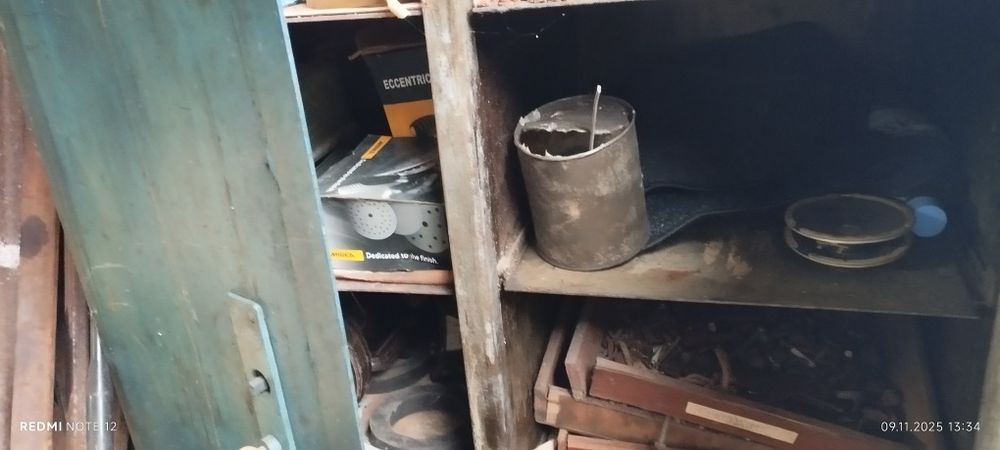 Продам металлический шкаф