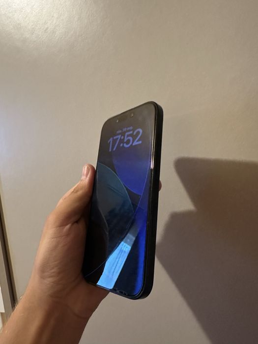 Vand iphone 16 pro de 512 GB