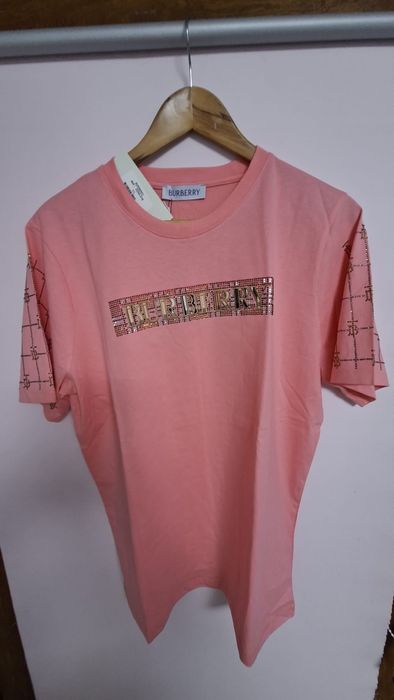 Tricouri de damă diferite mărimi și culori