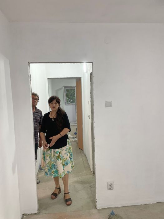 Vând apartament 4 camere