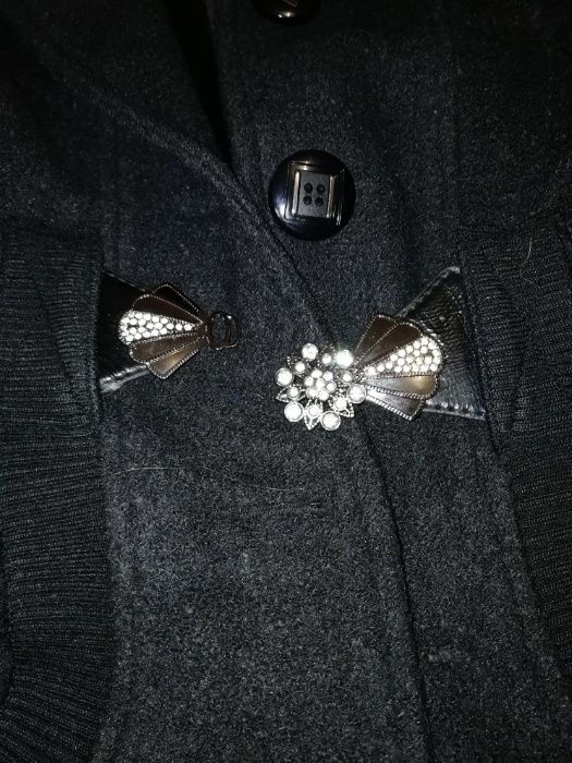 Продам демисезонное пальто