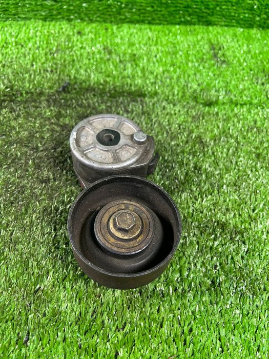 Натяжитель ремня Мазда Трибут 3.0 Mazda Tribute AJ шатун поршень насос