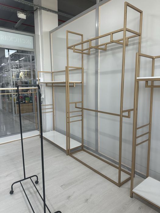 Мебель для бутика рейл