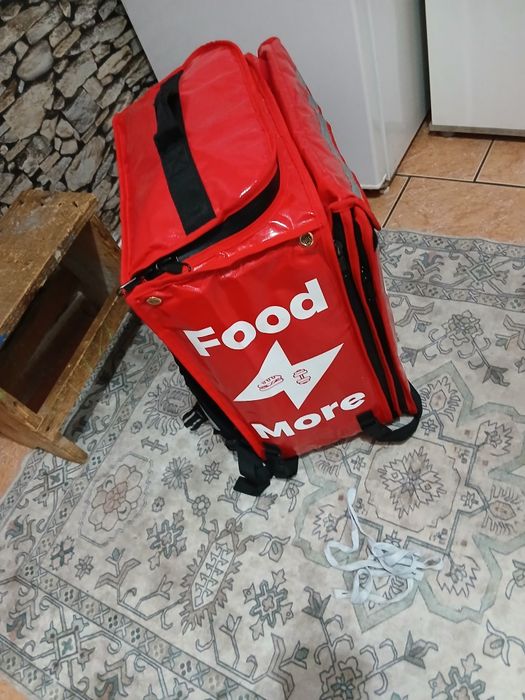 Vand geanta de tazz noua