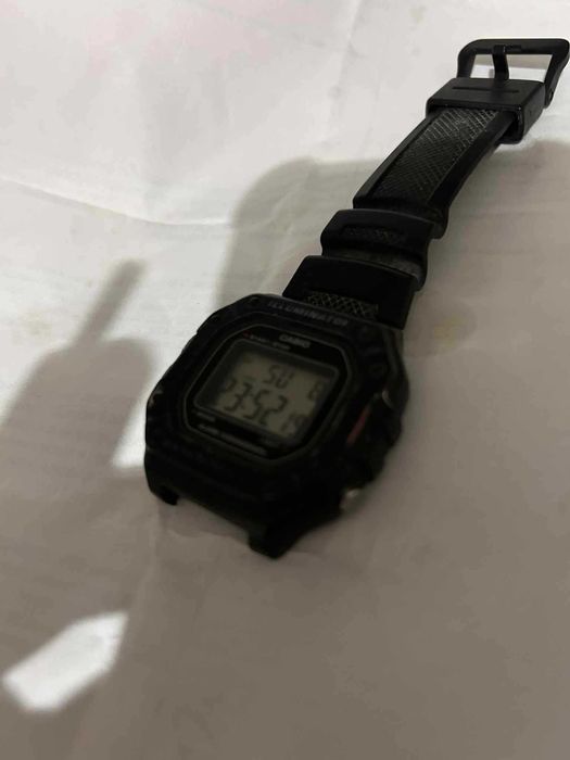 Часовник Casio Illuminator