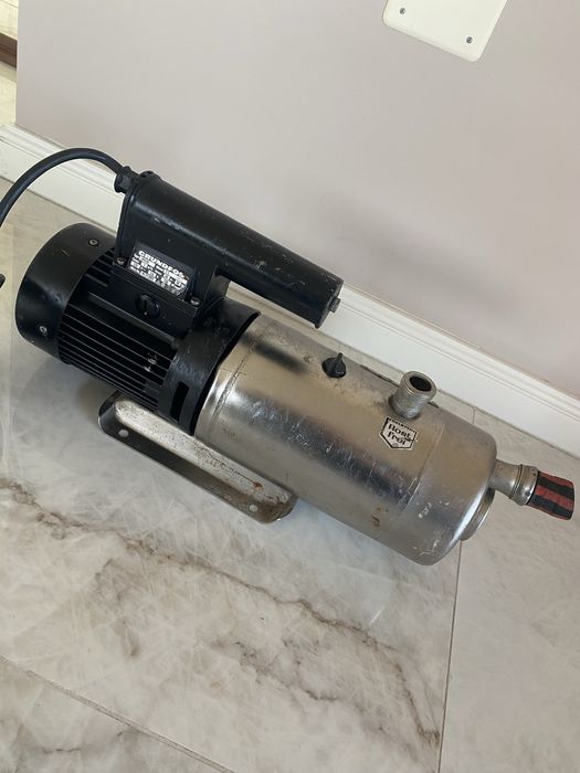 Pompa apa grundfos 220 V