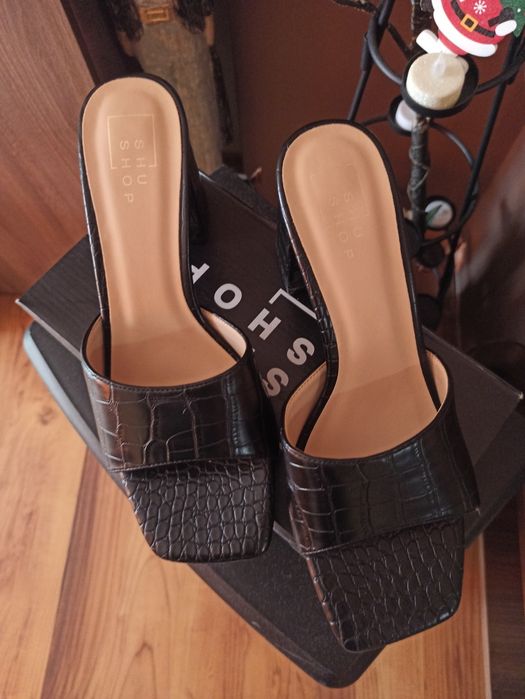 Нови дамски обувки/чехли 37/38