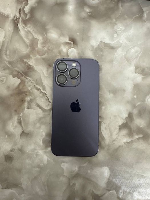 IPhone 14 pro Deep Purple.