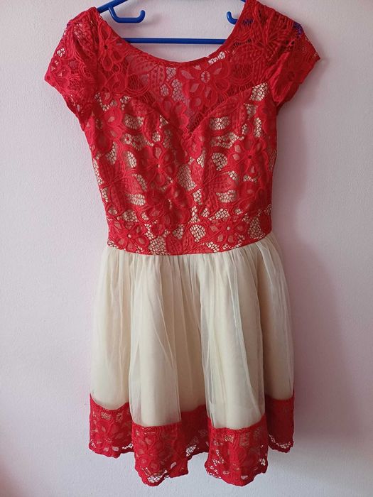 Rochie eleganta scurta cu dantela, rosu+crem