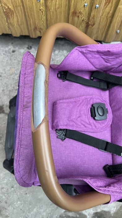 Коляска компактная с нюансом