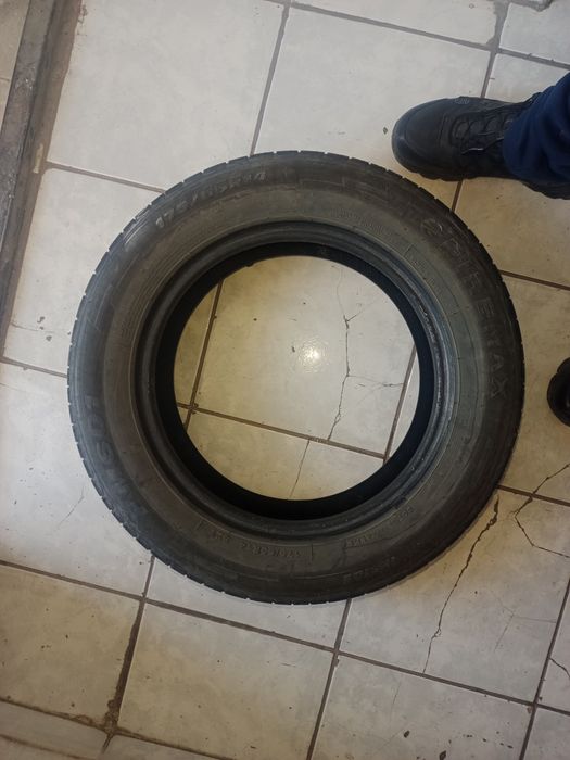 Продам летнюю шины