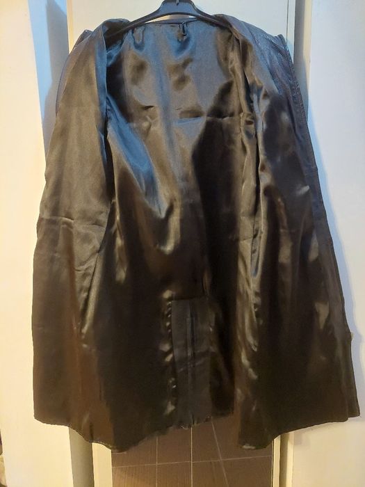 Haina din piele, pentru dama, L