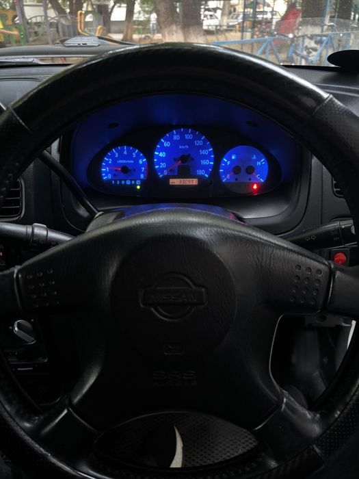 Продам nissan cube