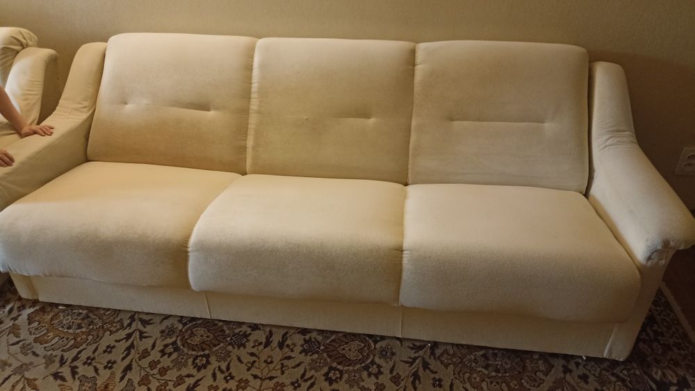Продаю диван и 2 кресла