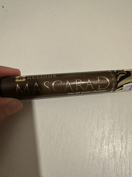 Тушь для ресниц коричневый цвет