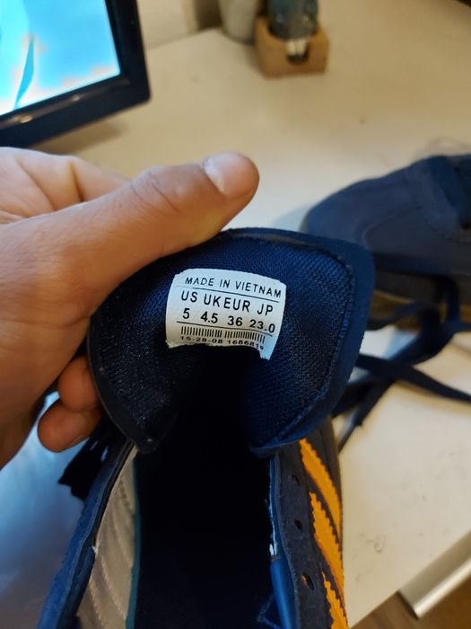 Vând adidași mai multe detalii în pv