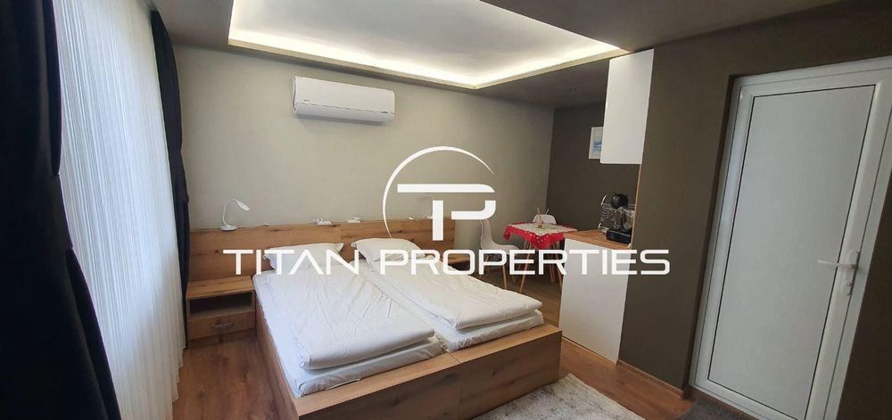 Дава се под наем Едностаен апартамент в Варна, Център - 20 кв.м за 408.51 € - Снимка #1