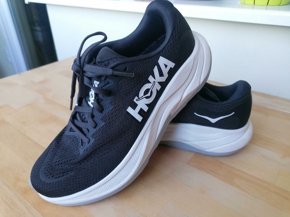 Adidași damă Hoka Rincon 4 Wide 1155133 negri mărimea 40 – pantofi alergare ultra ușori confort premium, ideali running/fitness – în cutie neoriginală