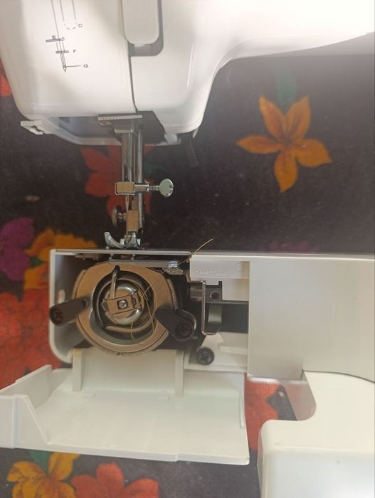 Швейная машина электрическая корейского производства