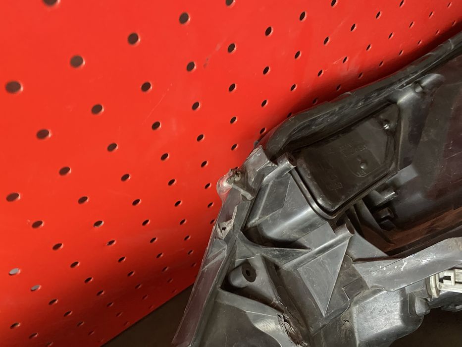 Far dreapta halogen si led lumina de zi Toyota Rav4 an 2012-2015