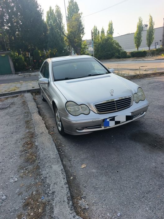 Мерцедес C220 топ състояние