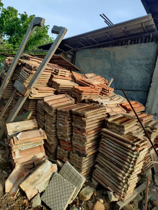 Продавам цигли 2ра употреба във добро състояние