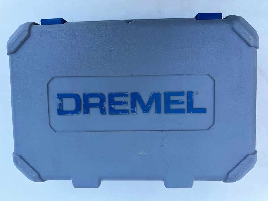 DREMEL 8220 - Акумулаторен мини мултишлайф 2x12V 2.0Ah като нов!