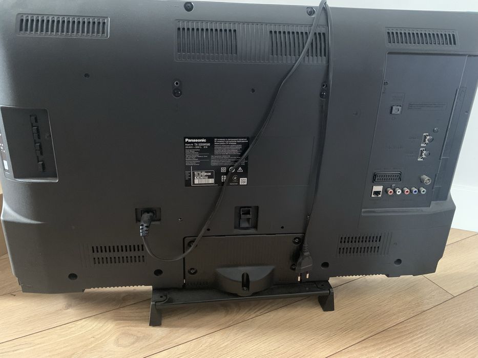Телевизор Panasonic почти новый