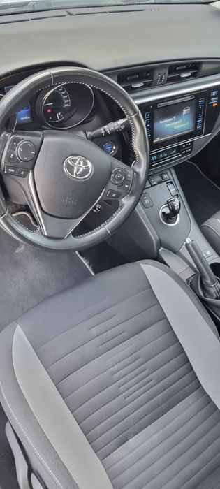 Toyota auris 1.8 hybrid