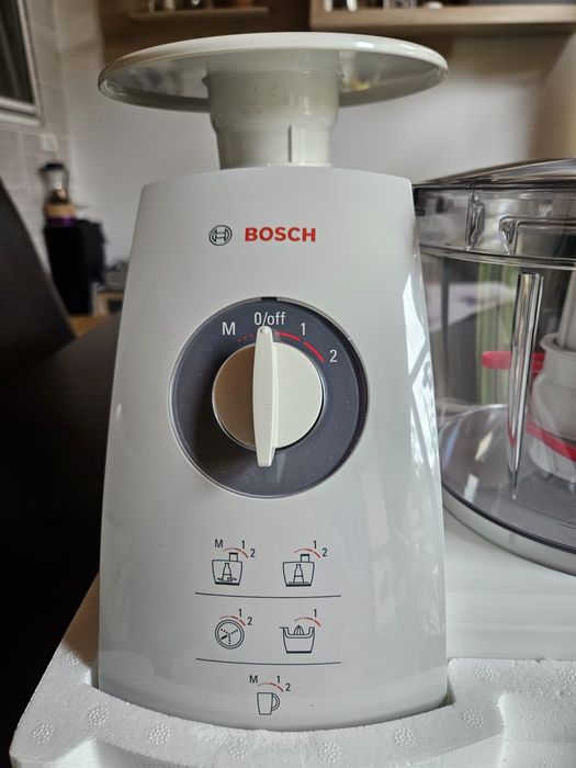 Vand robot de bucatarie compact BOSCH 800 W